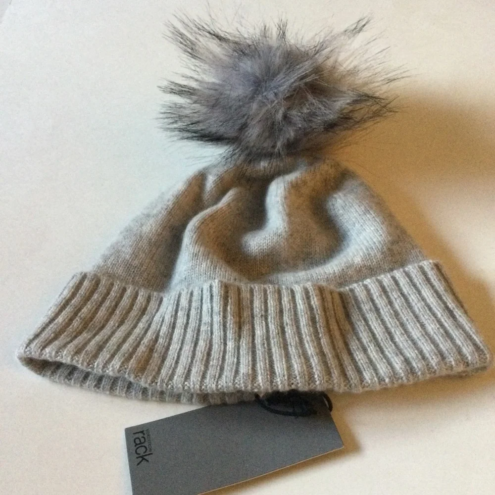 NORDSTROM RACK CASHMERE KNIT BEANIE WITH FAUX FUR POM GREY NWT
